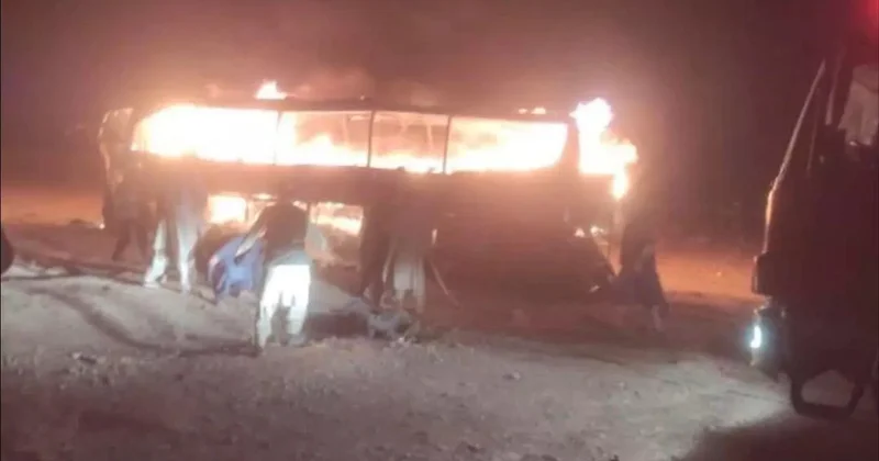 Deportasiya edildilər, avtobusda diri diri yandılar 71 ölü
