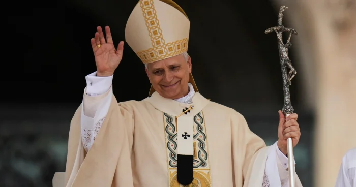 Papa Livana gedəcək