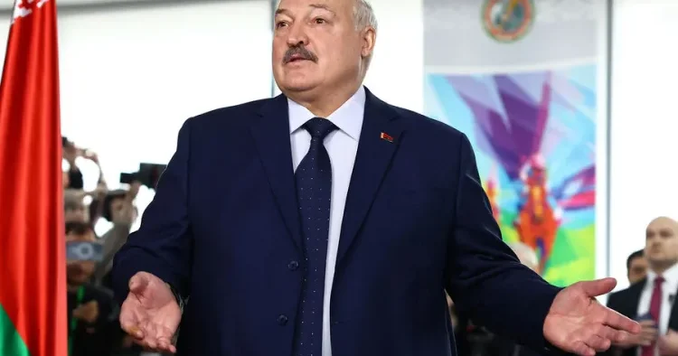 Lukaşenko Belarusa qarşı sanksiyaları iqtisadi terror ADLANDIRDI