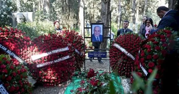Rasim Balayevin qəbirüstü abidəsi ilə bağlı AÇIQLAMA