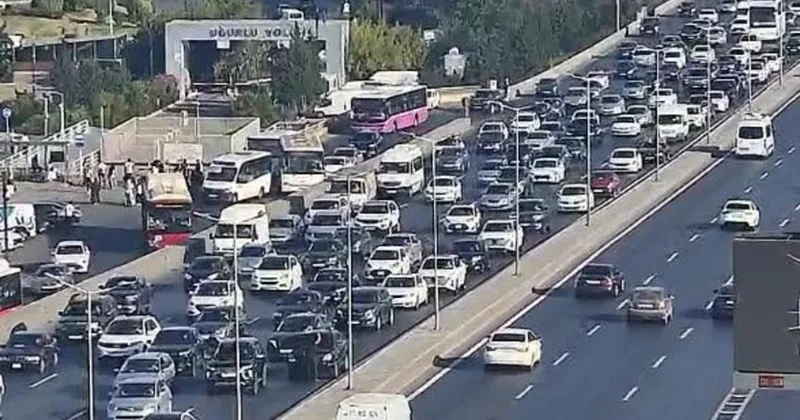 В Баку осложнено движение на трех направлениях