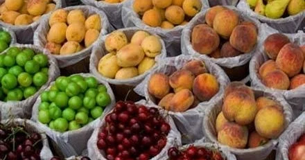 Bazarlarımızda erməni şaftalısı CƏMİ 47 qəpiyə…