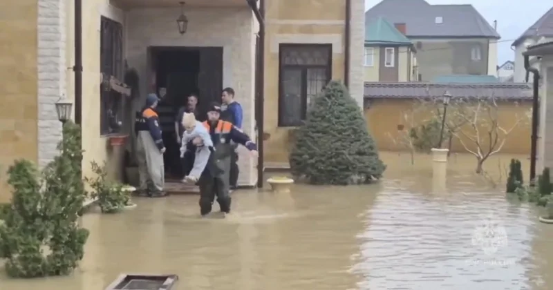 Son daşqınlardan zərər çəkmiş 100 min vətəndaşa pul ödənildi... RUSİYADA