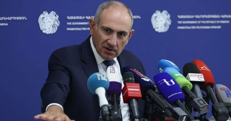 “Ermənilər həmişə inqilab edə bilərlər” “Əks halda mən burada dayanmazdım”