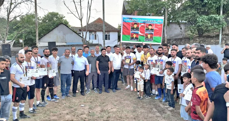 Yaşıl meydanda şəhidlər yad edilib FOTO