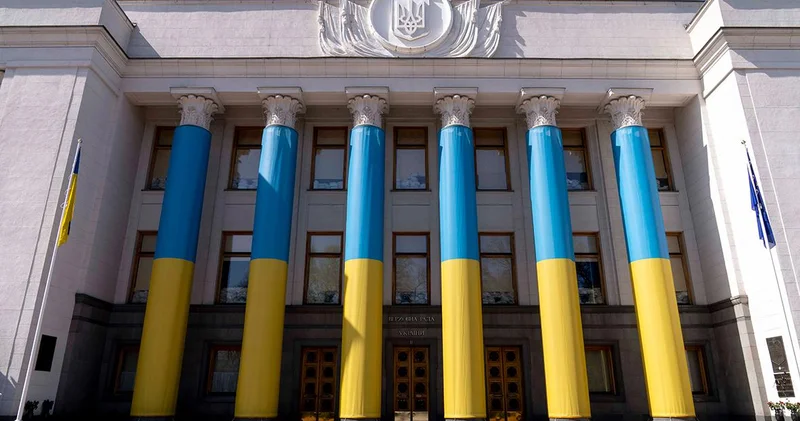 Верховная Рада отменила заседание из за угрозы авиаударов Minval Politika