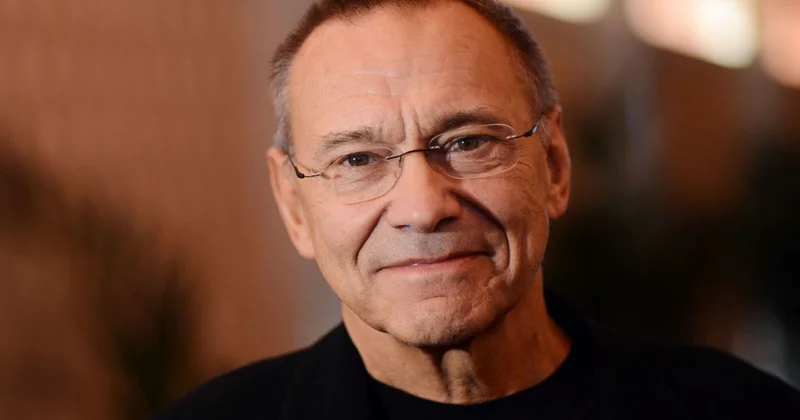 Məhbusların mübarizəsi, güllələnən fəhlələr... Andrey Konçalovskinin məşhur filmləri
