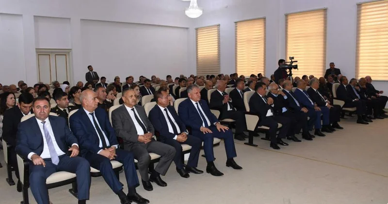 Ağdamda “Konstitusiya və Suverenlik İli” çərçivəsində “Dövlət Suverenliyi Günü”nə həsr olunmuş tədbir keçirilib