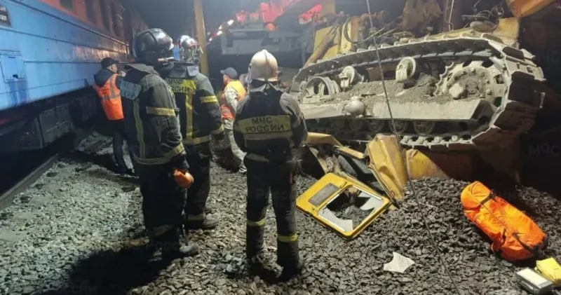 Rusiyada dəmiryolunda dəhşətli qəza: Ölənlər və yaralananlar var