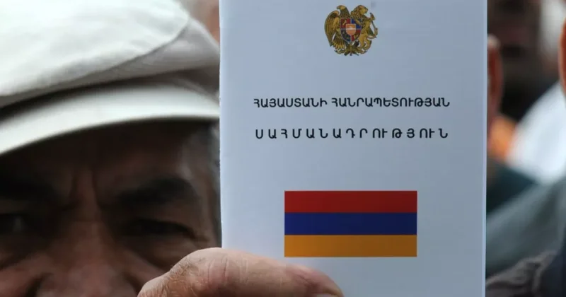 Партия Пашиняна инициирует референдум по поправкам в Конституцию Армении после выборов в 2026 году
