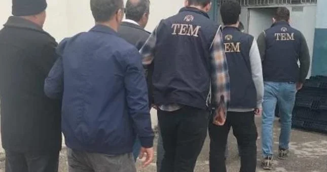 4 bölgədə FETÖ əməliyyatı 8 fərari tutuldu
