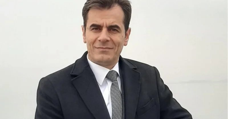 “Bu maddələr ya Konstitusiyadan çıxarılmalı, ya da… ” Elxan Şükürlü
