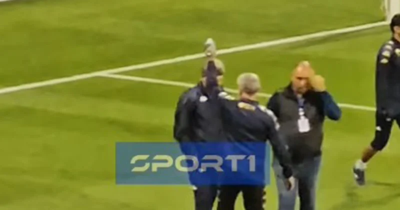 Adil Şükürovun azarkeşlərlə gərgin anları Video