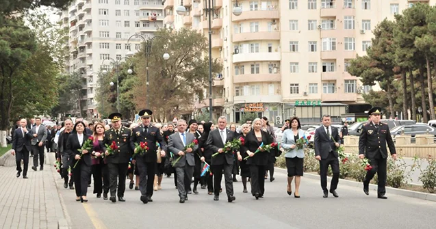 İcra başçısı şəhid ailələri və müharibə iştirakçıları ilə görüşüb Fotolar