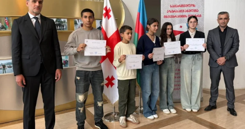 Marneulidə “Konstitusiya və Suverenlik İli” çərçivəsində bilik yarışı keçirilib