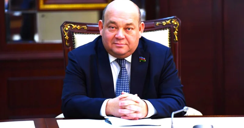 Suverenliyin təntənəsi ŞƏRH