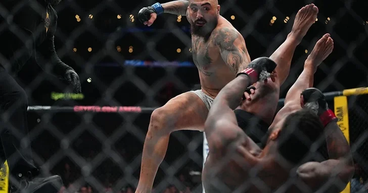 Бывший морпех нокаутировал олимпийского чемпиона за 12 секунд на UFC