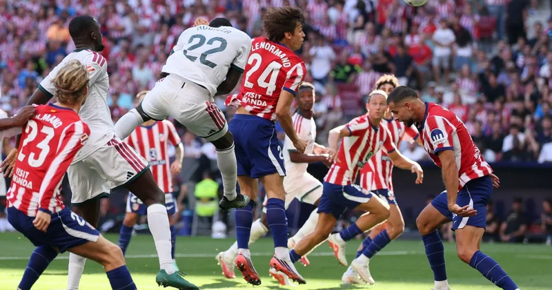 Madrid derbisində 3 qol, 1 penal, 1 qırmızı vərəqə