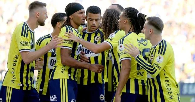 "Fənərbaçxa" 8 qolla qalib gəldi, "Beşiktaş" uduzdu