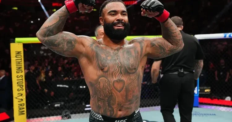 UFC də sensasiya: Olimpiya çempionu 12 saniyəyə nokaut oldu