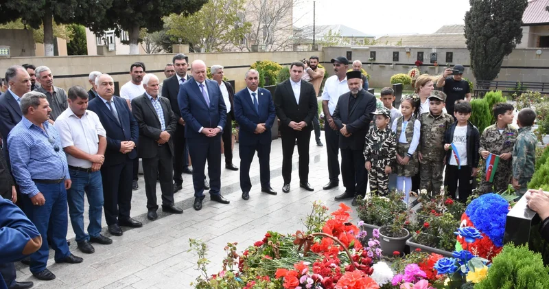 Qaradağ rayonunun Lökbatan qəsəbəsində şəhid Tərlan Rüstəmovun anım mərasimi keçirilib