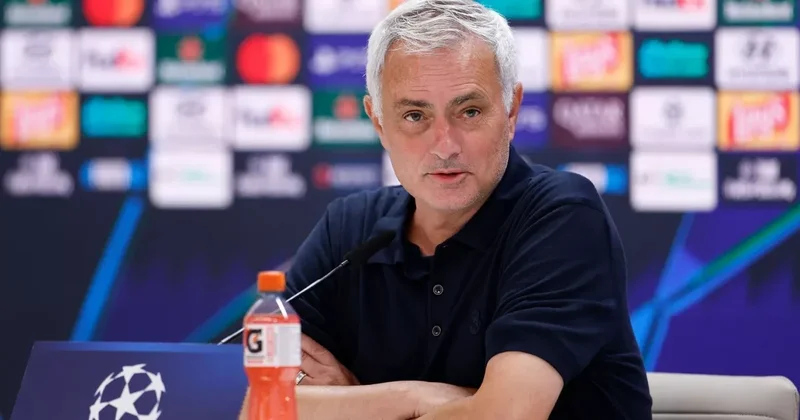 Mourinyo hakimi hədəfə aldı: O, Yamalın dostudur