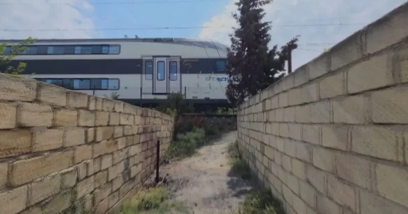 Sumqayıtda bədbəxt hadisə: Sürət qatarı iki uşaq atasını vuraraq öldürdü Video