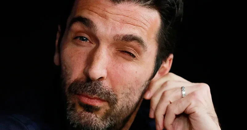 Buffon 48 yaşında yenidən təhsilə başladı