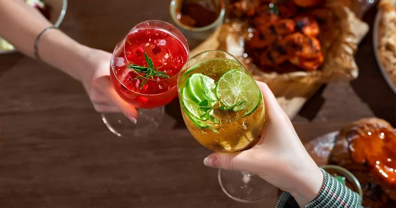 Alkoqolu hansı məşhur içkilərlə qarışdırıb içmək olmaz?