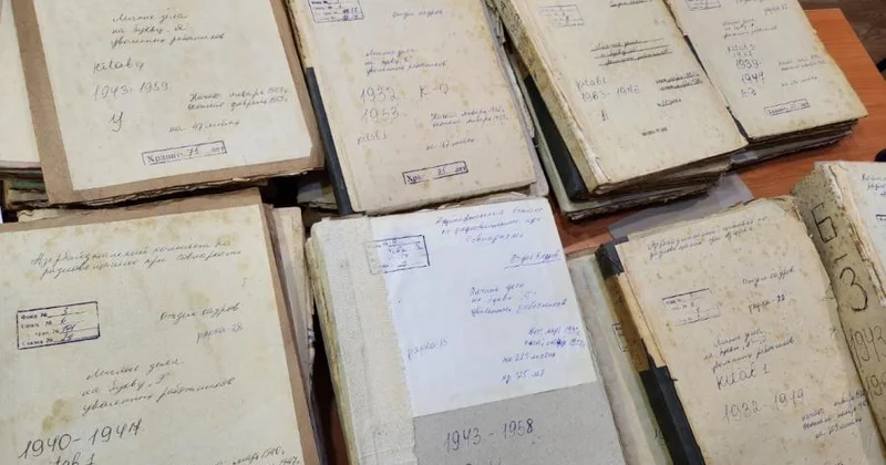 QAYTANLANMIŞ BAĞLAMALARDA UYUYAN TARİX OYADILANDA NƏ DANIŞIR Rafael Hüseynov yazır