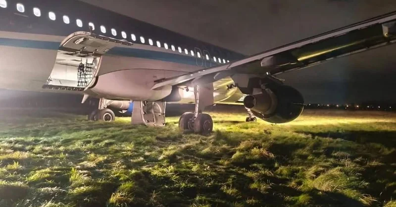 Первые кадры аварийной посадки самолета AZAL ВИДЕО