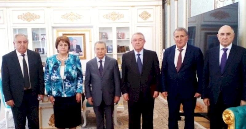 Aslan İsmayılovdan Misir Mərdanova çağırış: “O görüşün gizlinlərini açıqlayın”