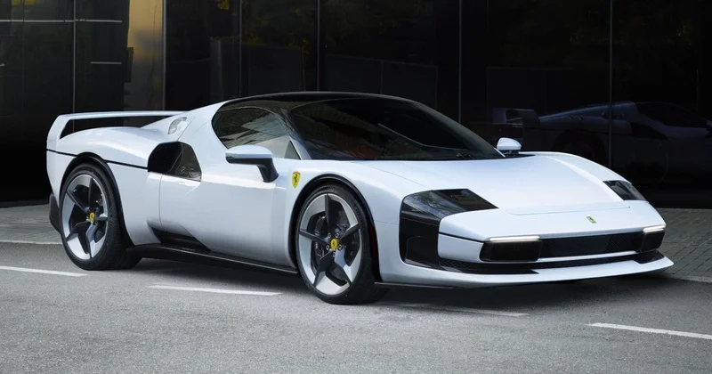 Ferrari cəmi bir ədəd olan unikal avtomobilini nümayiş etdirdi