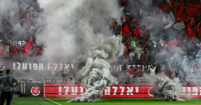 Azarkeşlər aranı qatdı, derbi təxirə salındı