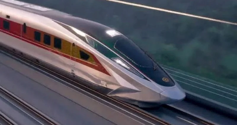 Çində qatar sınaq zamanı saatda 453 km sürətə çatıb