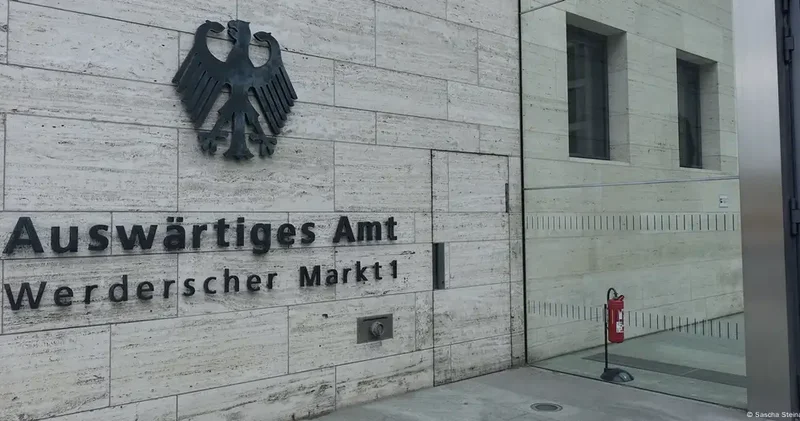 “Berlin Tbilisi gərginliyi dərinləşir: Almaniya Gürcüstandakı səfirini geri çağırdı“ “Deutsche Welle“