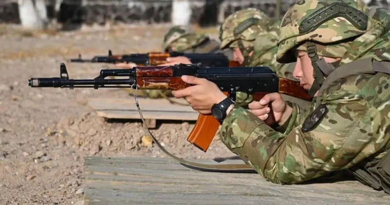 Казахстан оценивает уровень боевой готовности армии