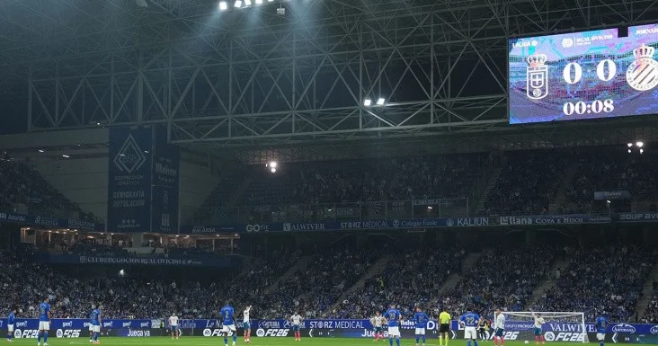 La Liqa etiraz edən futbolçuları sərt addımlarla hədələyib