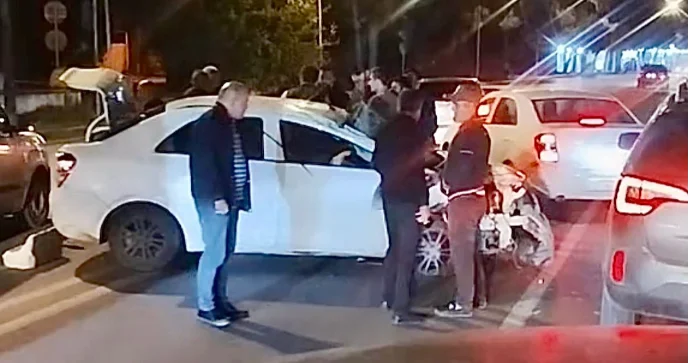 Maştağada “Chevrolet” yük maşınıyla toqquşdu VİDEO