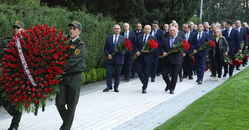 “Energetiklər Günü” ilə bağlı “AzərEnerji” silsilə tədbirlər keçirib FOTO/VİDEO
