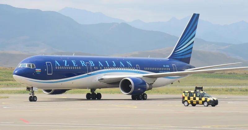 Экстренно севший в Пулково самолет AZAL проходил полное техобслуживание