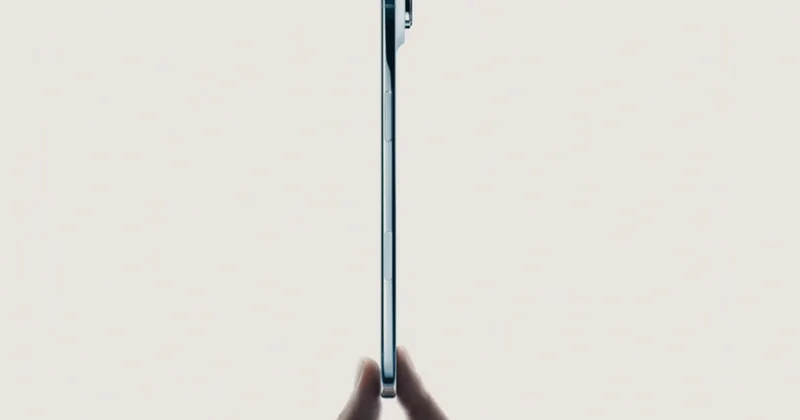 Çində bütün iPhone Air smartfonları cəmi beş dəqiqəyə satılıb