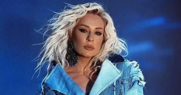 В день рождения Тунзаля Агаева надела корону