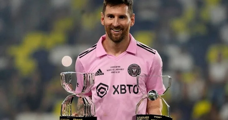 Messi klubla bağlı qərarını verdi