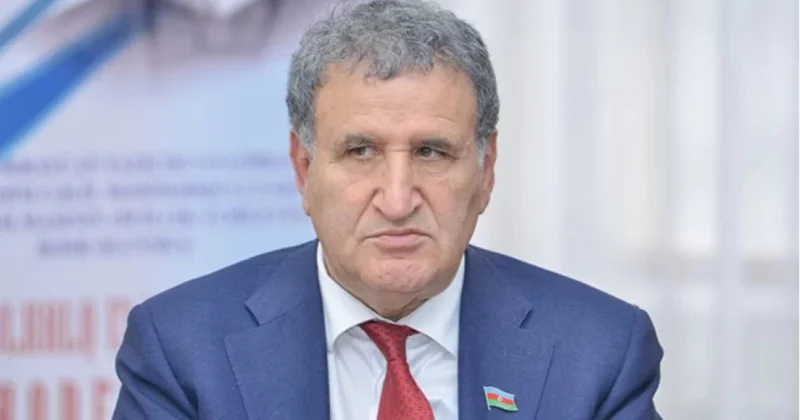 Türkmənistanda AMEA prezidentinə itlərə verilən “Alabay” medalı verilibmiş