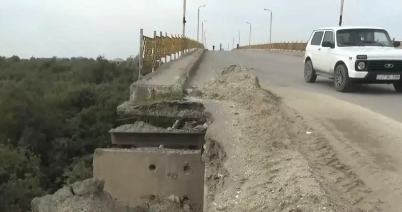Hər an çaya aşa bilərik Sakinlərin kabusuna çevrilən problem niyə həll edilmir?