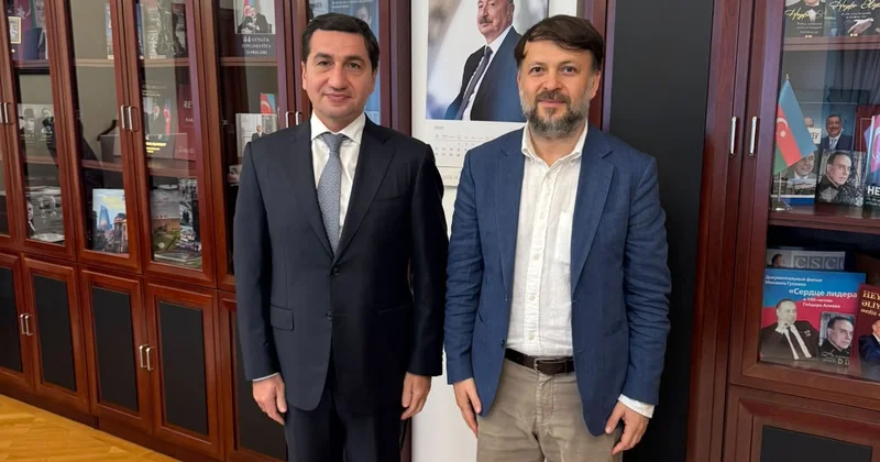 Emin Milli Hikmət Hacıyevlə görüşdü