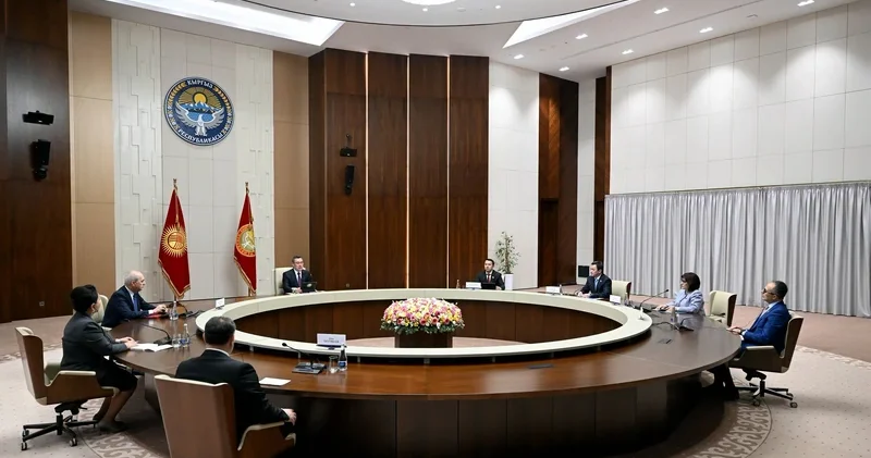 Qırğızıstan Prezidenti TÜRKPA ya üzv ölkələrin parlament sədrlərini qəbul edib