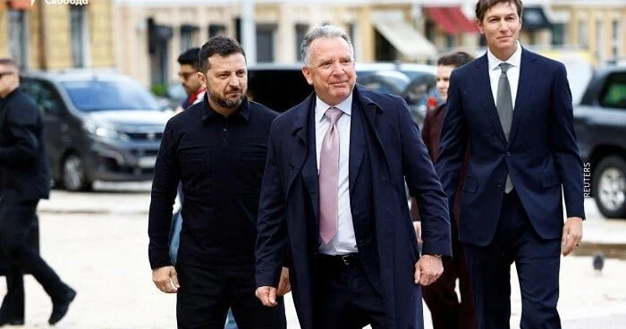 Stiv Uitkoffla görüşdü KONKRET