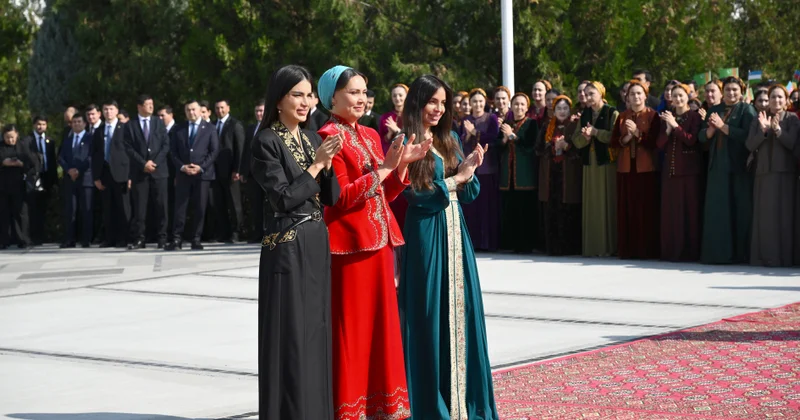 Aşqabadda MAMA “Ana təbiət” beynəlxalq incəsənət sərgisi açılıb